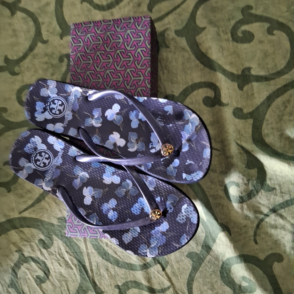 Tory Burch Women's Floral Flip Flops- Black and Blue